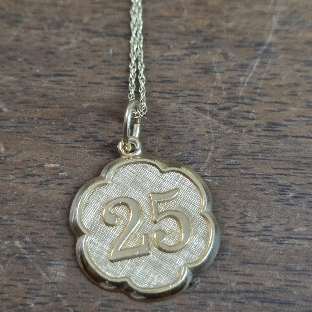 Rembrandt Charms Number twenty five Scalloped Disc Charm 10K yellow gold #1335